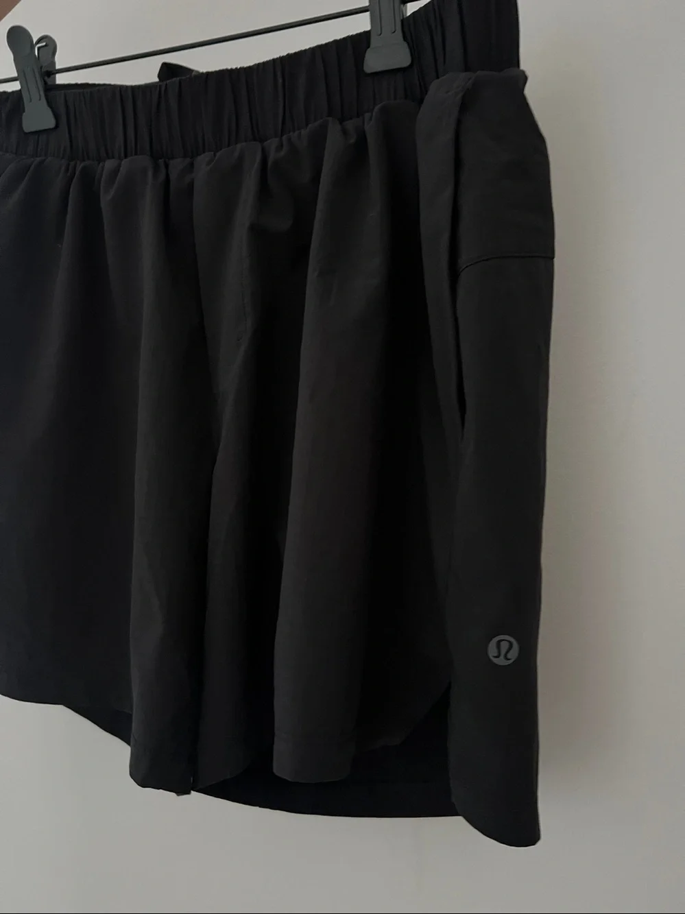 Men’s XS lululemon mile maker rip stop  quick dry material rear zip